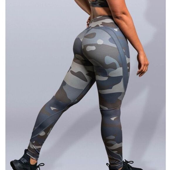 Violate the Dress Code ‘Vintage Camo’ High Waist Leggings in Gray/Green Small - Picture 2 of 5